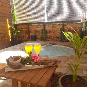 Kami F3 Jacuzzi Riviere-Salee